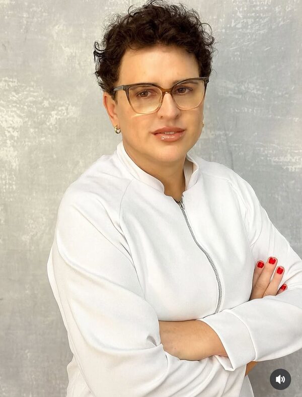 Dra. Eliane Brining, Biomédica Esteta da Renew.